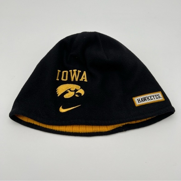 Nike Iowa Hawkeyes Reversible Winter Hat - Picture 1 of 4